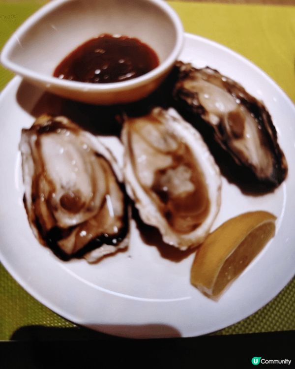 Eat ease 位於葵興港鐵站工業區、有專車於葵興站接送、...