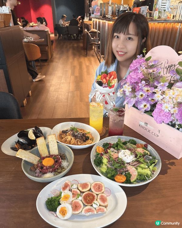 同朋友慶祝生日，去咗深圳福田卓悅中心：一樓半cafe，超有儀...