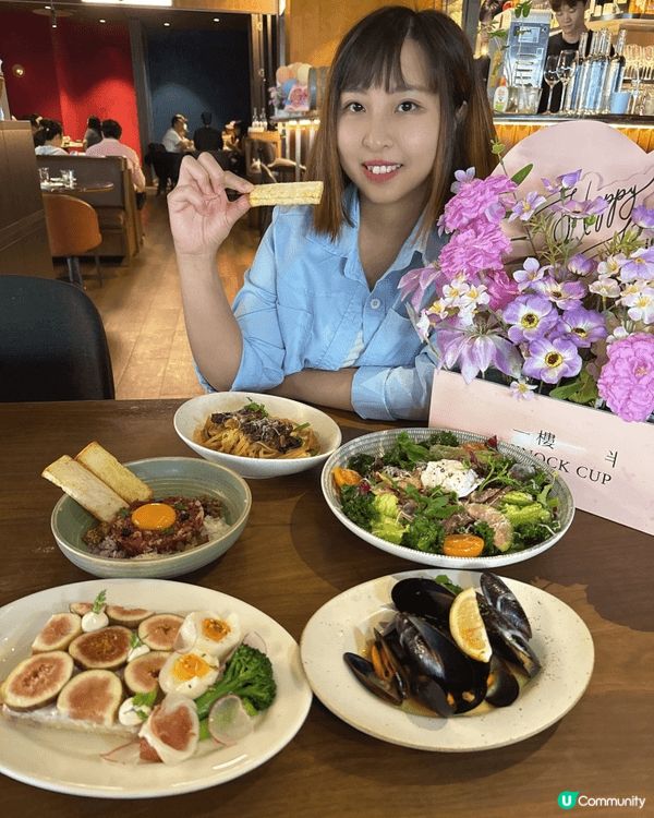 同朋友慶祝生日，去咗深圳福田卓悅中心：一樓半cafe，超有儀...