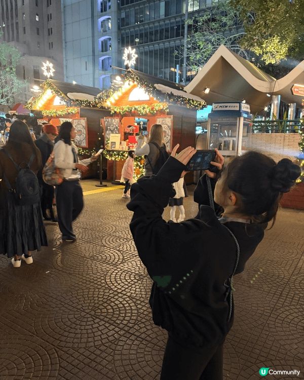 有被聖誕氣氛包圍的地方不多 …如果有…. 你想有幾包圍你? ...