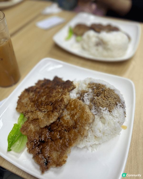 今日去左元朗做野，順便朝聖一下元朗名物-大寶冰室肉餅飯，即叫...