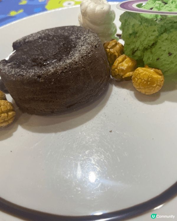 呢排天氣又開始有啲涼，行去山下菓子嘅時候，原本只係想搵個位歇...