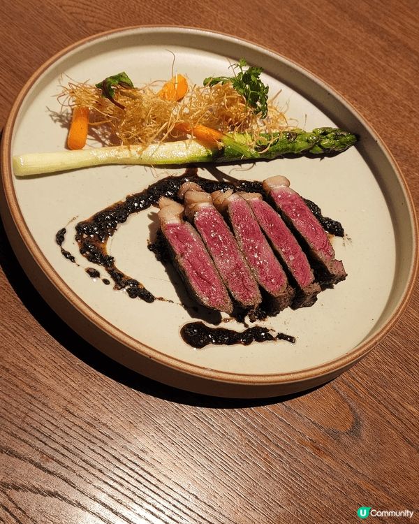 呢間 fusion 菜，有西式，有泰式……樣樣都咁出色。冬蔭...