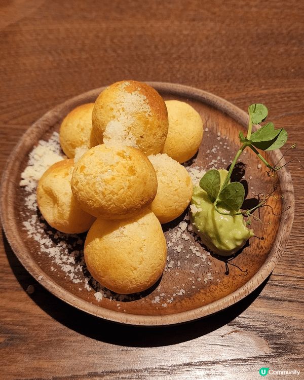 呢間 fusion 菜，有西式，有泰式……樣樣都咁出色。冬蔭...