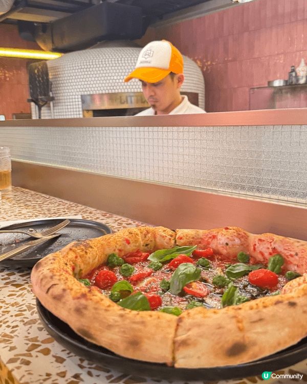 去了灣仔食napolian pizza 然後去囍帖街行街再去...