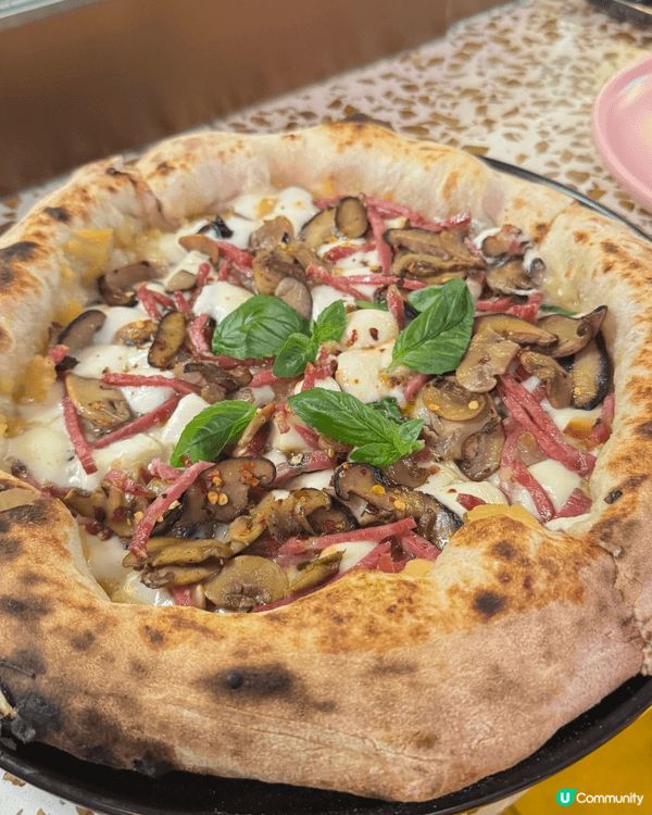 去了灣仔食napolian pizza 然後去囍帖街行街再去...