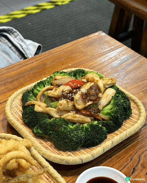 醉潮館位於荃灣三陂坊，主打正宗地道的潮汕菜式，餐牌上每樣都是...