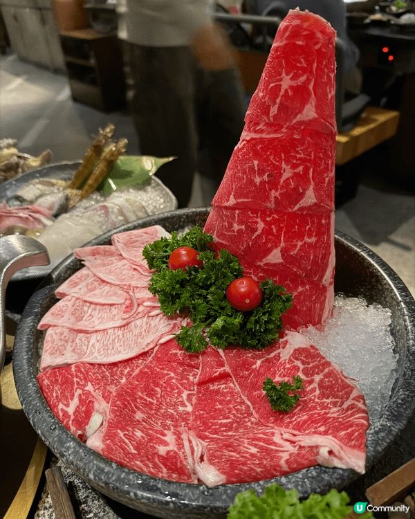湊湊火鍋🥰 今次聖誕餐啲野食造型好特別！有用牛肉裝扮成聖誕樹...