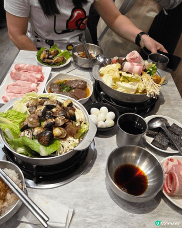 台北聖誕打卡熱點商場燈飾佈置和道地美食火鍋。