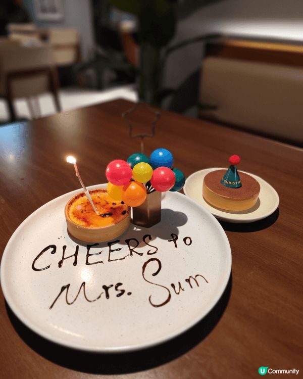 為朋友慶祝的喜悅，為慶祝聖誕的來臨，愛慶祝增肥的美食。