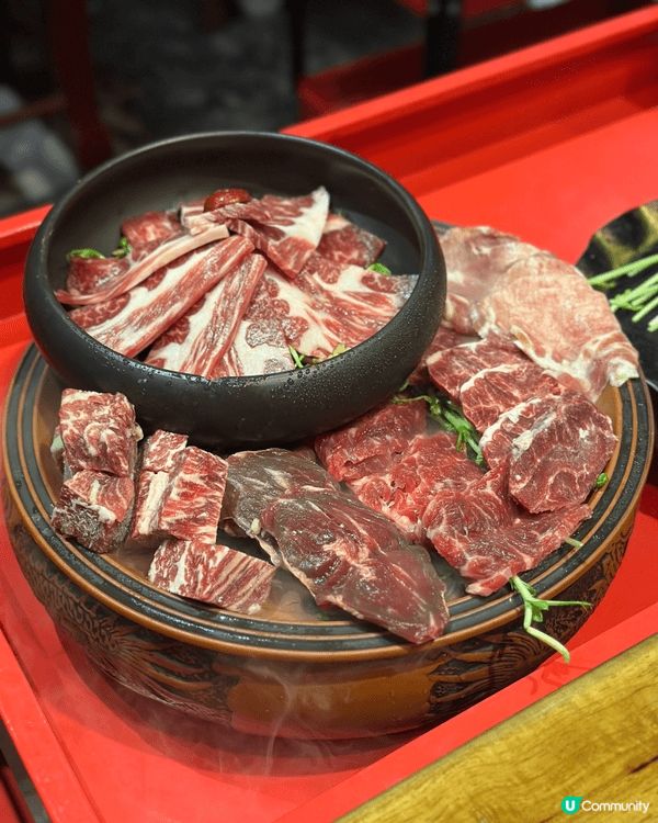 天氣轉涼又係時候打邊爐啦，去左太和既大滾友，餐廳裝修行宮廷風...