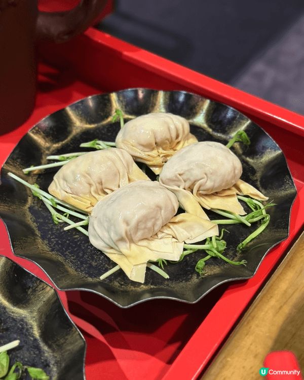 天氣轉涼又係時候打邊爐啦，去左太和既大滾友，餐廳裝修行宮廷風...