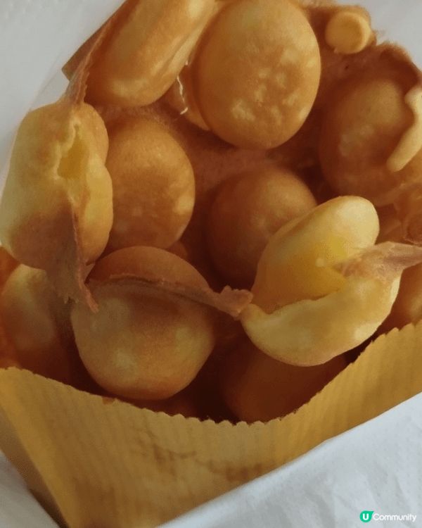 三款食品都是賣相吸引,價格不貴,有10元即制雞蛋仔和桂花糕,...