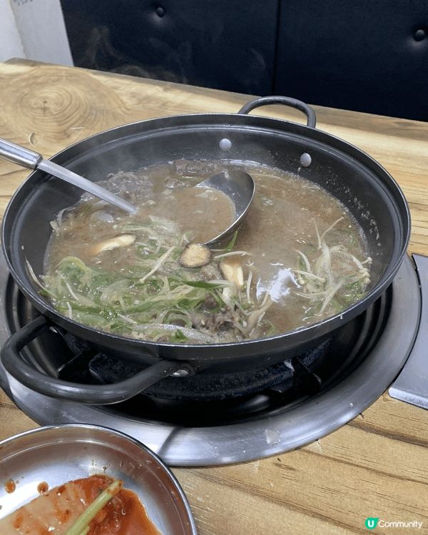 位韓國嘅人蔘燉雞