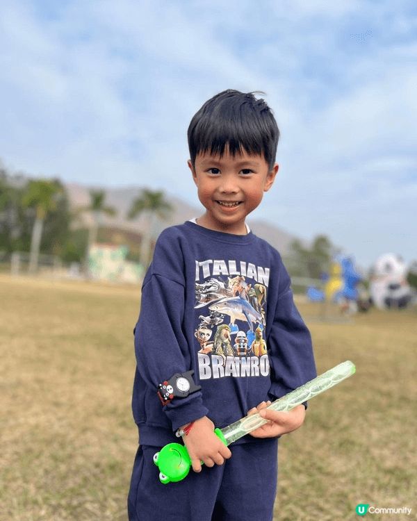 去錦田農莊玩足一日 又有士多啤梨摘 又有得喂羊 仲有車車玩 ...