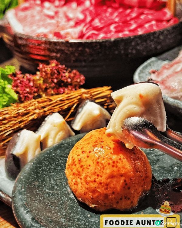 同屋企人聚餐慶祝佳節，最鍾意就係食自助餐或者去打邊爐，勝在氣...