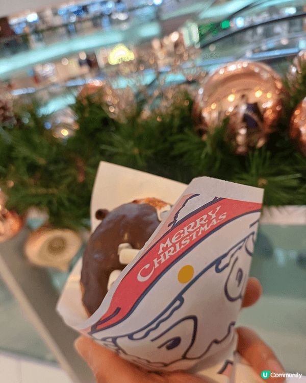 在荃灣廣場行累了，見到有beard papa's 的甜點，忍...