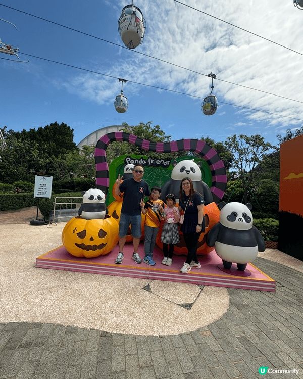 海洋公園的主題佈置別具心思，現場氣氛熱鬧，非常適合與家人朋友...