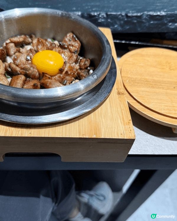 The Jeju 濟州豬腩肉釜飯，賣相吸引，美道極，有熱辣辣...