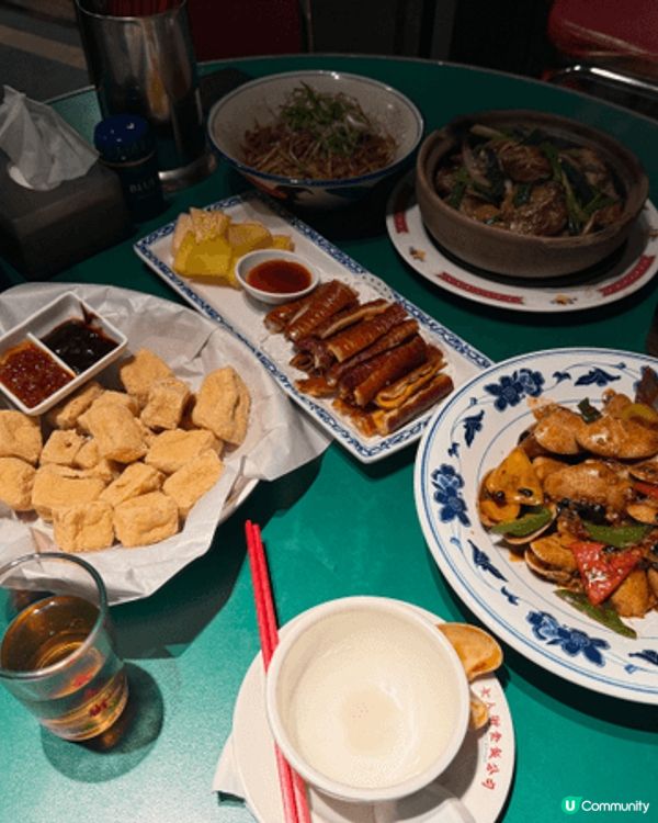 想推介本地大排檔”女人街食飯公司”, 有懷舊設計再配首梅艷芳...