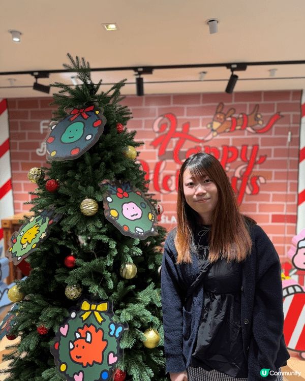 朗豪坊有超得意嘅英國薯仔公仔展出，有唔同嘅薯仔公仔造型排成一...