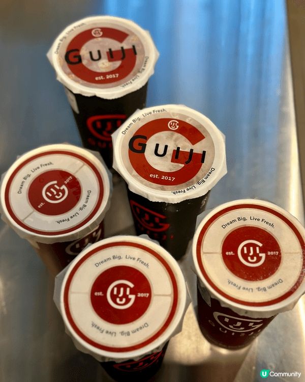 龜記茗茶是近來常常會喝的台灣手搖茶飲～都用人手現場製作調配的...