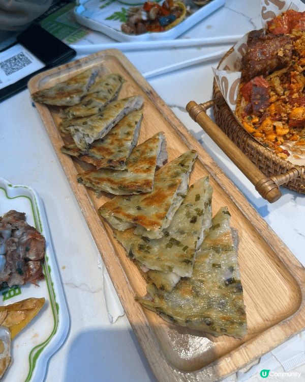 一家人開開心心食飯笑下講下，食完意粉屋再食甜品，滿足❤️