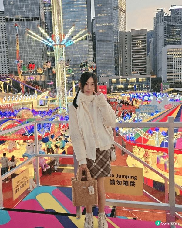每年聖誕最期待就係帶女兒去AIA嘉年華盡情玩餐飽，一家人渡過...