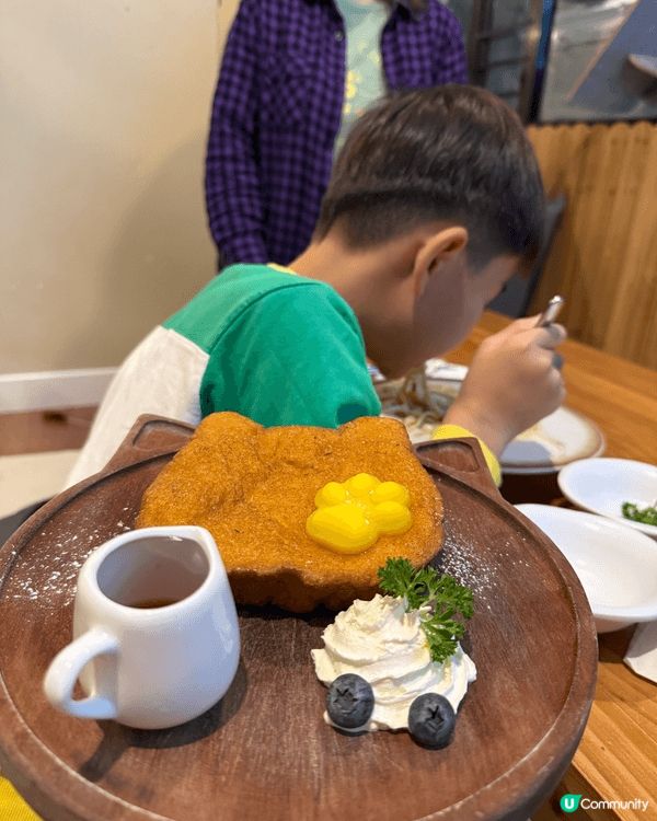 去旺角嘅貓啡飯聚，哩間cafe真係好有heart，先講食物，...