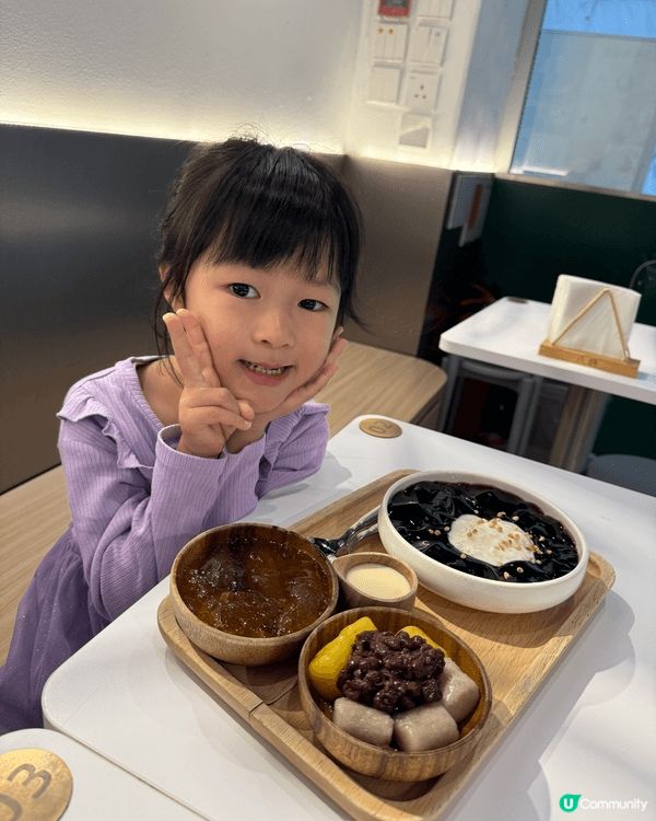 聖誕節最鍾意係同屋企人周圍去探索美食，同埋影靚相。我大個喇，...