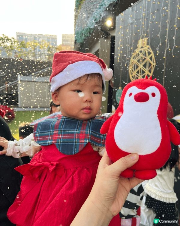 今日到了新都會廣場影左好多聖誕佈置！仲有飄雪！非常浪漫有氣氛...