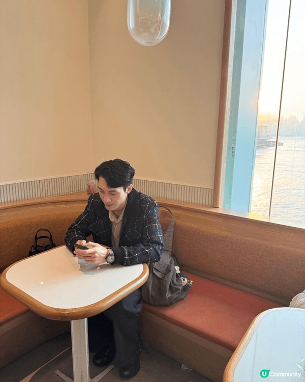 海港城cupping room cafe日落一流，chill...