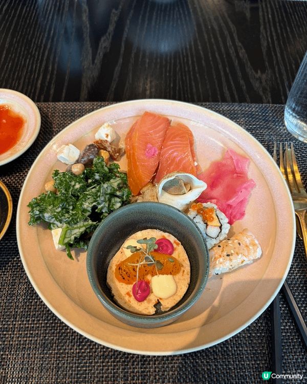 第一次試FEAST (Food By EAST)嘅半自助 b...
