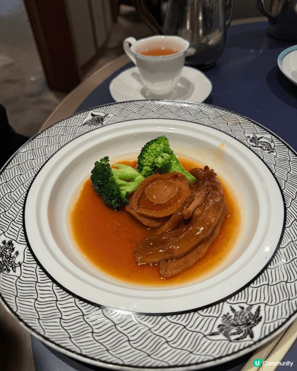 今次來到潮江春食晚餐做節，有驚喜因價錢不是太貴已經可以食到鮑...