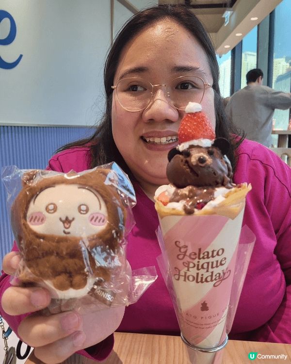 同朋友去 café 食甜品，點咗好可愛嘅朱古力雪糕 crêp...