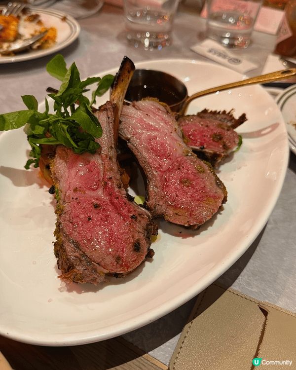 我揀咗哩間餐廳來慶祝朋友生日，大家都話揀得不錯，唔好以為係普...