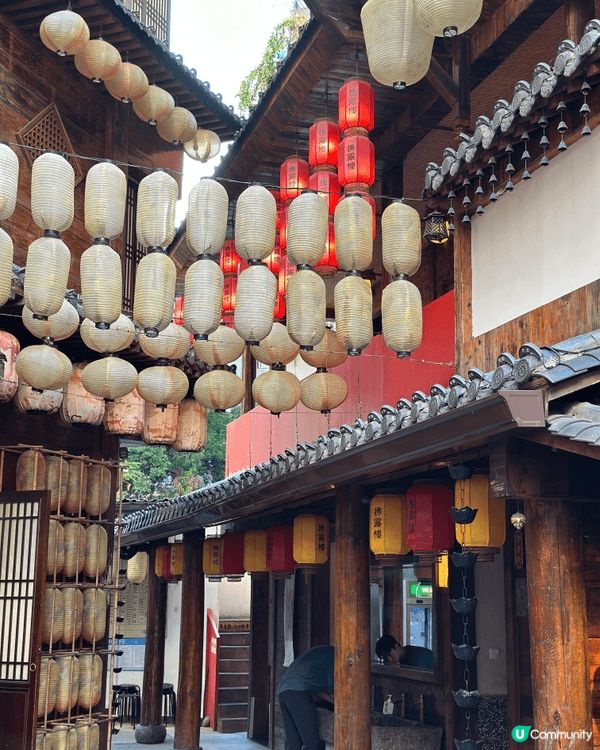 一向都好鍾意漢服嘅我，係深圳發現咗呢間以盛唐長安街景為主題✨...