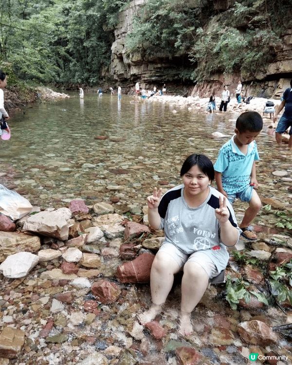 張家界是過唔錯的旅遊景點這的景點山清水秀的白深圳皇冠酒係個唔...