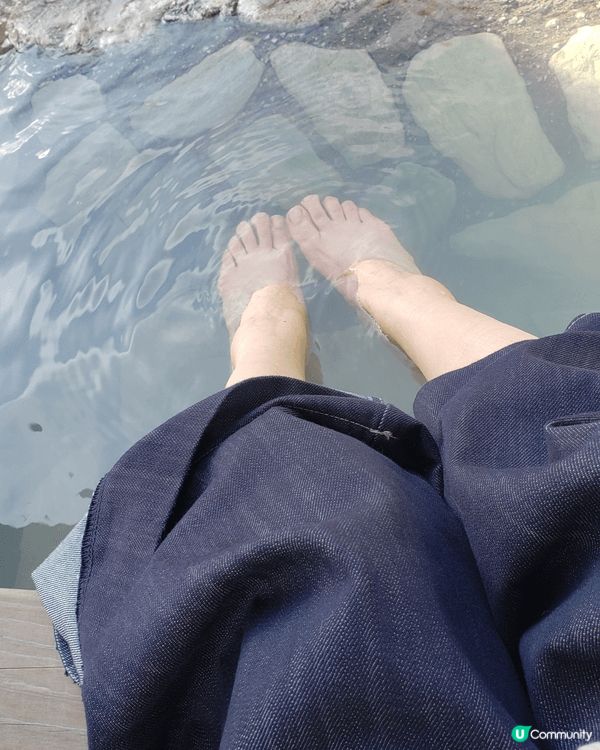九州福岡，白色大煙霧起溫泉水，熱騰騰浸腳非常爽，酒店亦有溫泉...