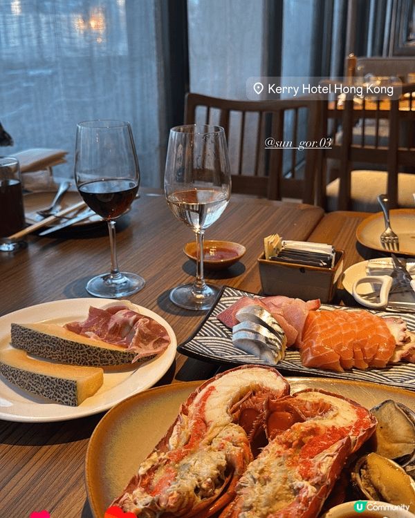 我平常很喜歡周圍嘗試不同的餐廳，buffet ,omakas...