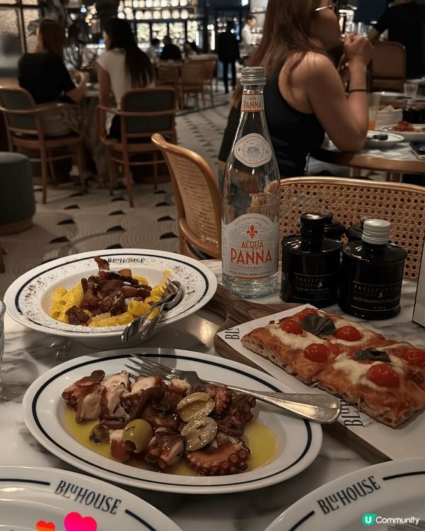 我平常很喜歡周圍嘗試不同的餐廳，buffet ,omakas...