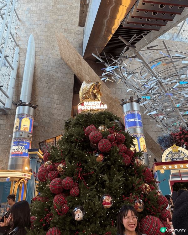 推薦聖誕活節去朗豪坊打卡聖誕裝飾，好靚的聖誕樹，仲有貓貓主子...