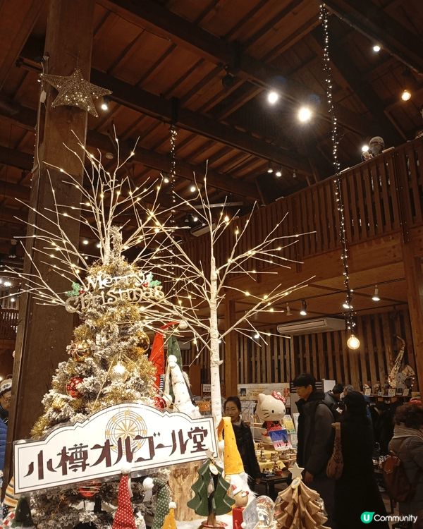北海道小樽市出名音樂盒。除咗可以親手整獨一無異的音樂盒外，仲...
