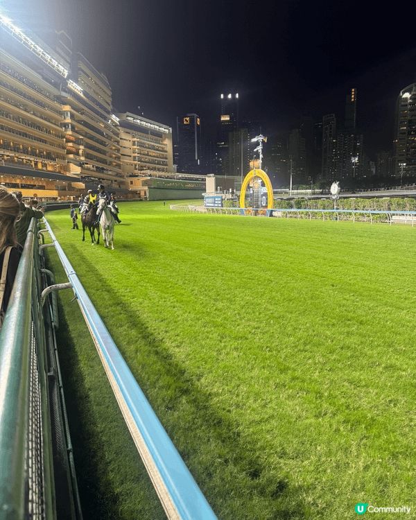 星期三最好就係去跑馬地馬場，一邊飲啤酒一邊欣賞賽馬🐎真係好c...