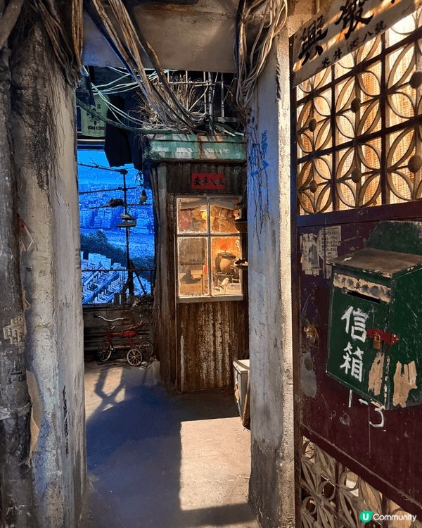 九龍城寨電影很受歡迎，所以一定要去看看主題展覽，有很多特別場...
