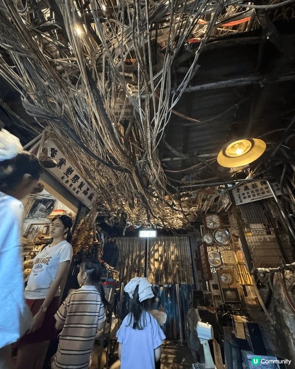 九龍城寨電影很受歡迎，所以一定要去看看主題展覽，有很多特別場...