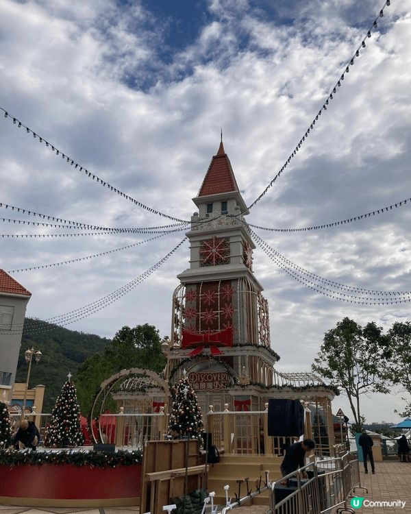 愉景灣，香港大嶼山東邊，有歐洲小鎮的感覺，現在已有聖誕節佈置...
