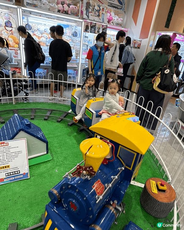 小朋友最鍾意去屯門分店玩火車，仲鍾意掉彩虹同夾公仔，又開心又...
