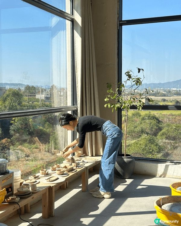 從香港到景德鎮搭乘高鐵只需要4個多小時，是近年非常受歡迎的國...