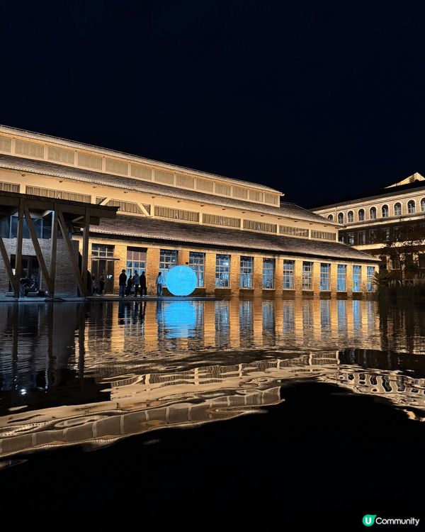 從香港到景德鎮搭乘高鐵只需要4個多小時，是近年非常受歡迎的國...